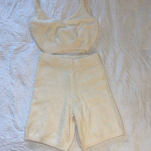2 piece cozy short set NWOT